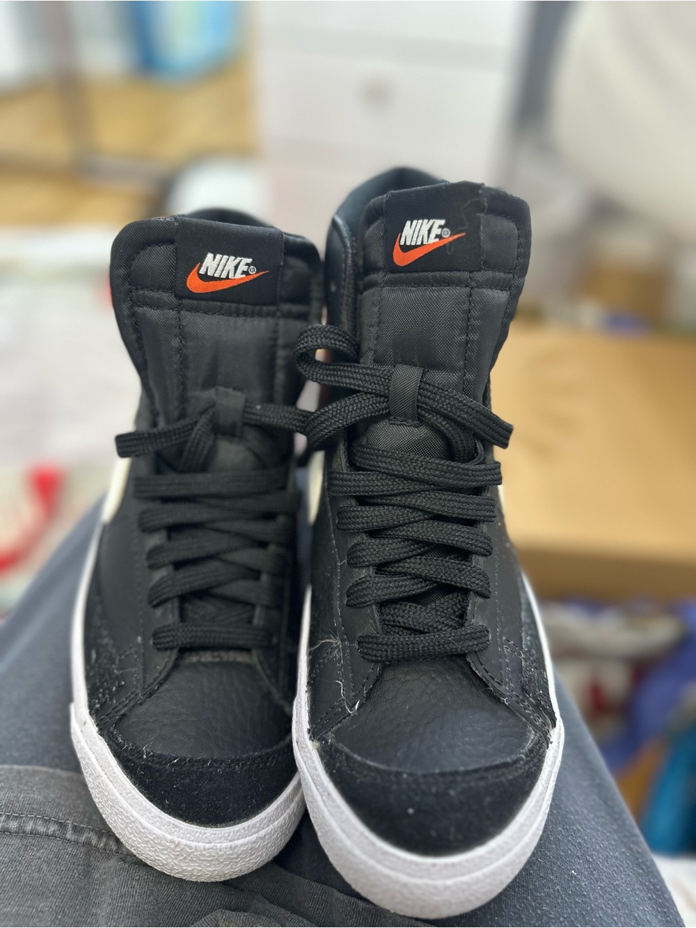 Nike women’s  Black High-Top Sneakers